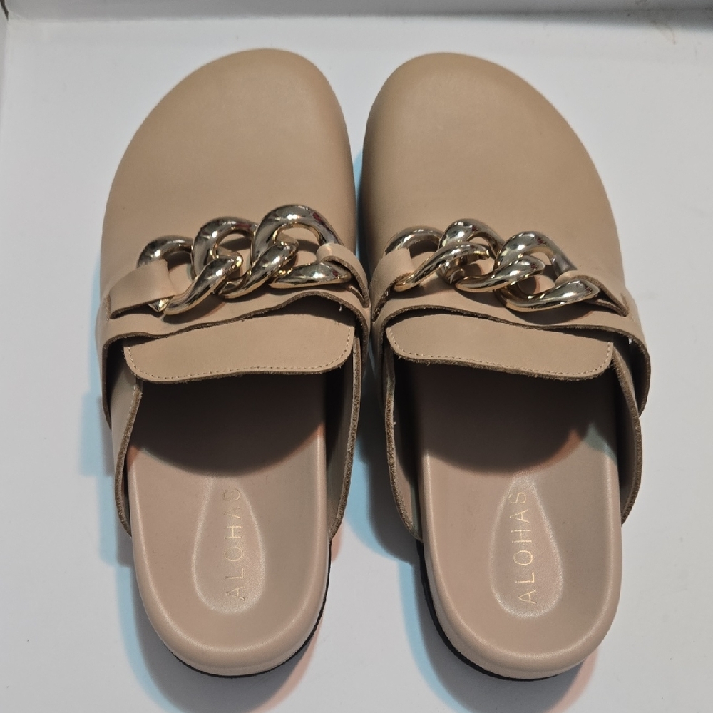 ALOHAS Beige Mules with Gold Chain